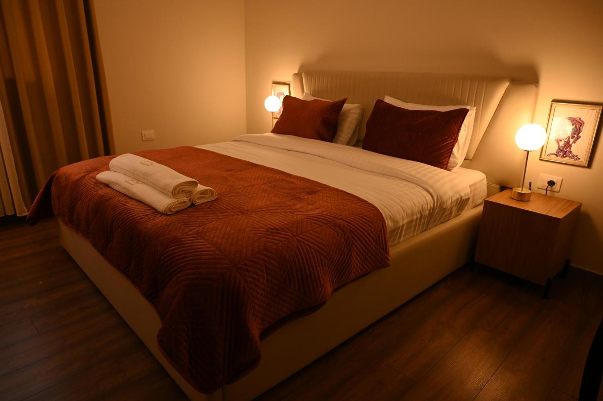 Niche Boutique Hotel Tirana Exteriör bild